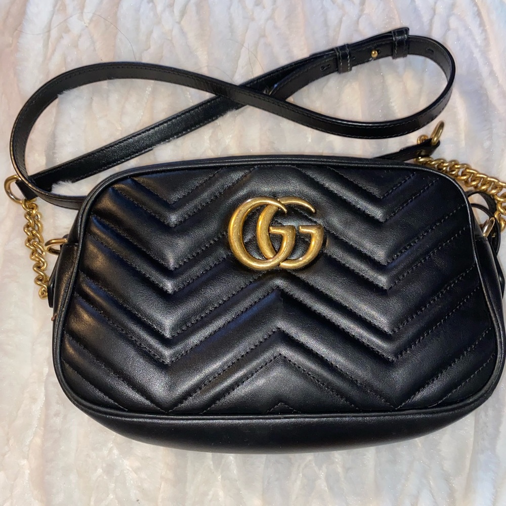 COPY - Authentic GG Marmont small matelassé shoulder bag comes with dust bag an…